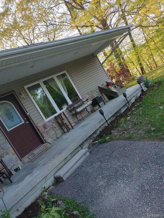 1816 Peppermill Road Lapeer, MI 48446 - Photo 2 of 31 Gallery Image 2