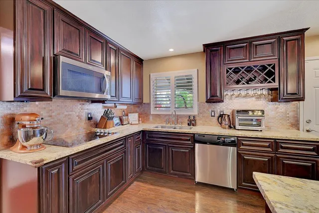 $569,000 | 2255 El Manto Drive, Rancho Cordova, CA 95670