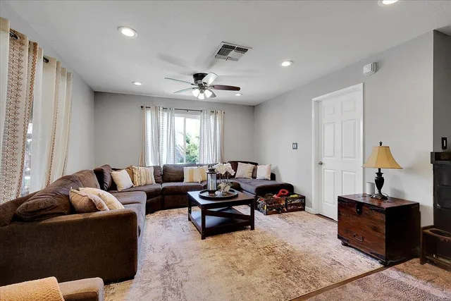 $569,000 | 2255 El Manto Drive, Rancho Cordova, CA 95670