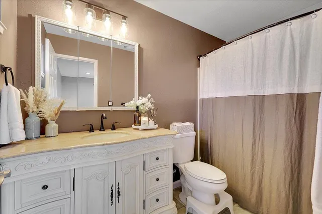 $569,000 | 2255 El Manto Drive, Rancho Cordova, CA 95670