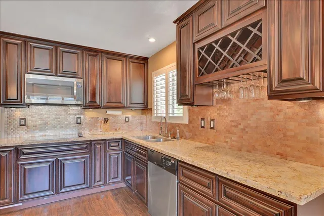 $569,000 | 2255 El Manto Drive, Rancho Cordova, CA 95670