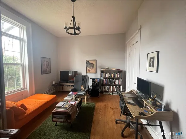 $1,995 | 548 Chapel Street, Unit 1R, New Haven, CT 06511