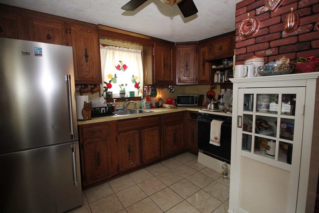 43 Suwanee Road Weymouth, MA 02189 - Photo 2 of 18 Gallery Image 2