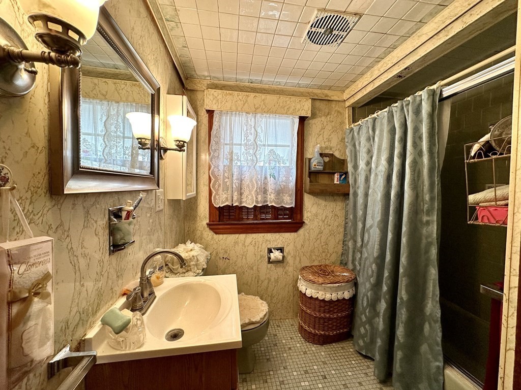 43 Suwanee Road Weymouth, MA 02189 - Photo 7 of 18 Gallery Image 7