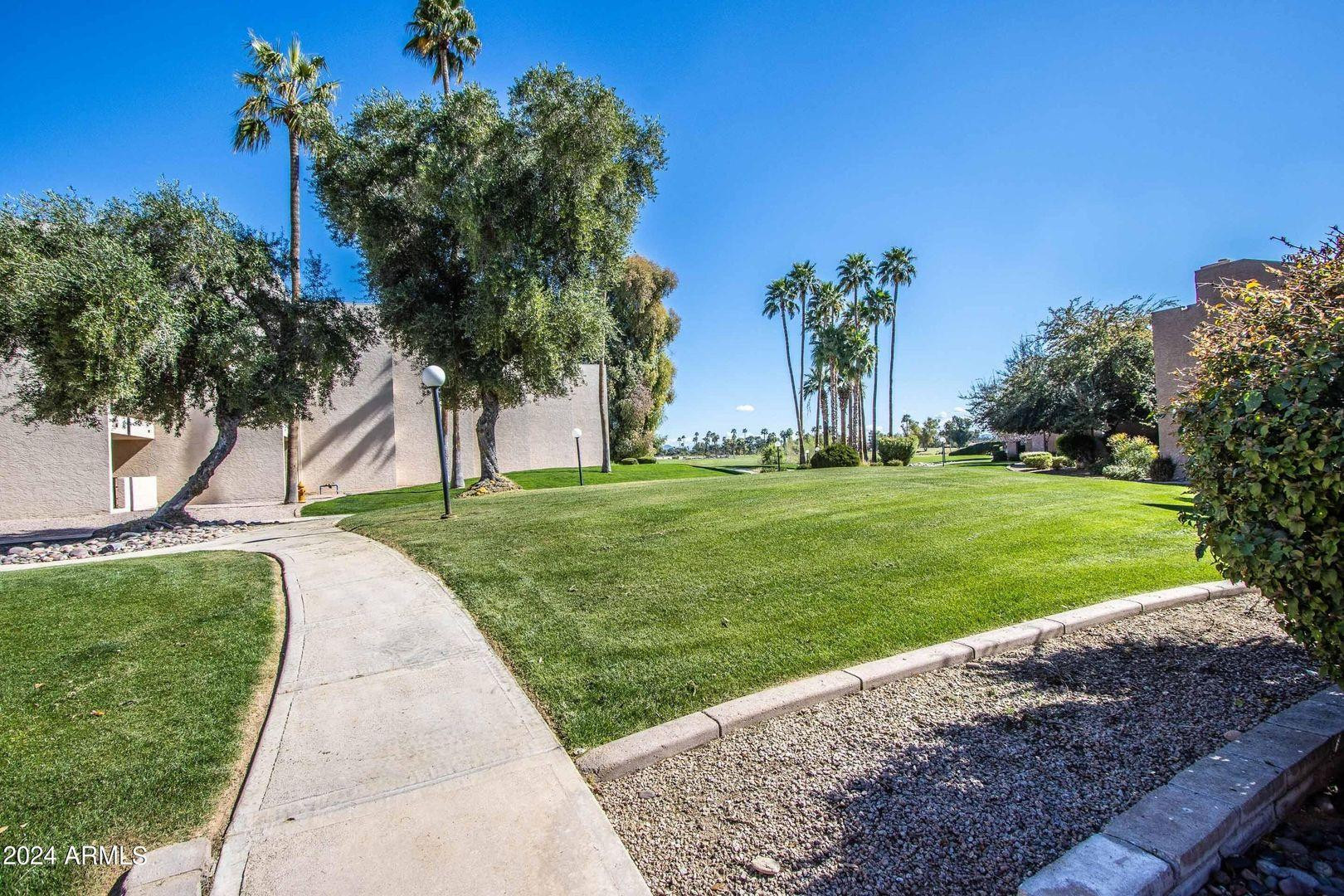 7401 North Scottsdale Road, Unit 3 Paradise Valley, AZ 85253 - Photo 25 of 29 a view of a backyard