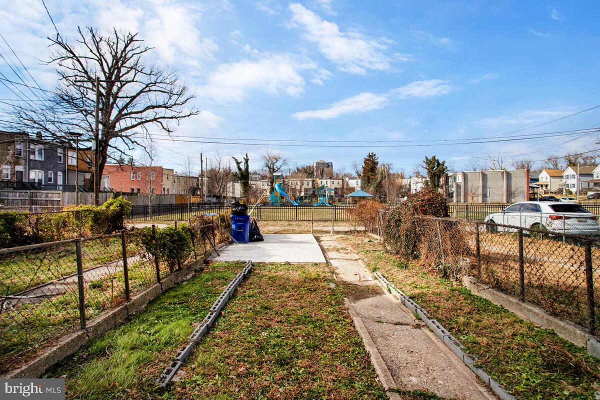 5204 Ivanhoe Avenue Baltimore, MD 21212 - Photo 37 of 38 a view of a yard with plants