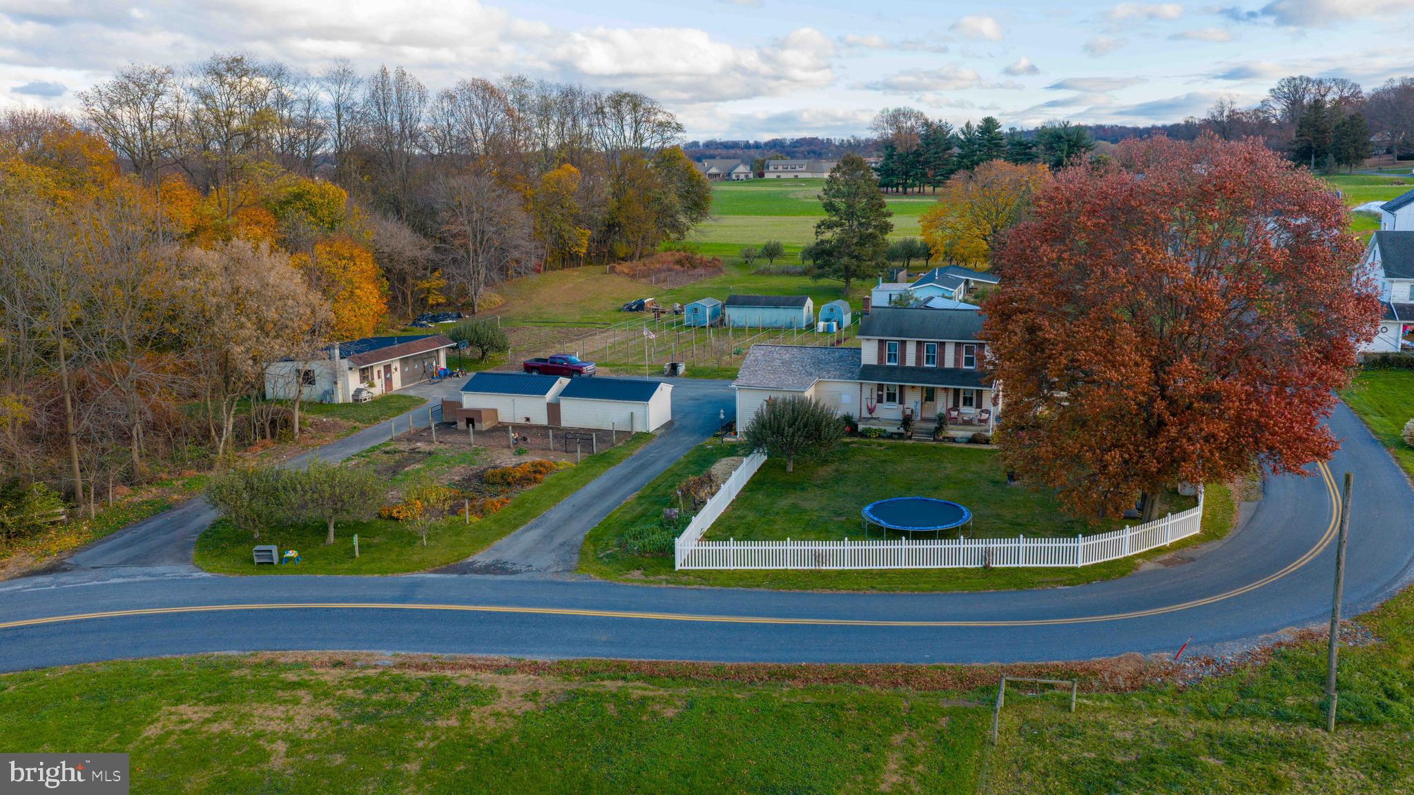 323 Fairview Road New Providence, PA 17560 - Photo 5 of 58