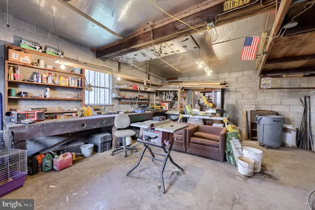 $200,000 | 323 Fairview Road, New Providence, PA 17560