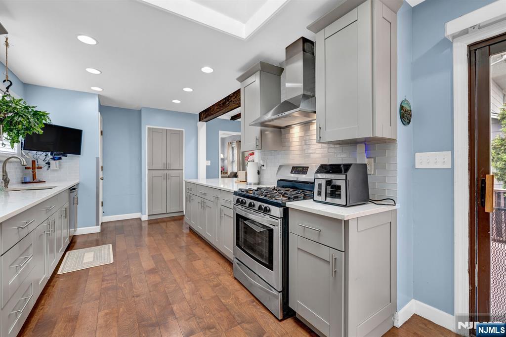 60 Vanderburgh Avenue Rutherford, NJ 07070 - Photo 25 of 50