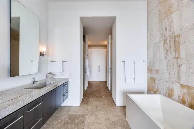 $829,000 | 1717 Arts Plaza, Unit 1808, Dallas, TX 75201