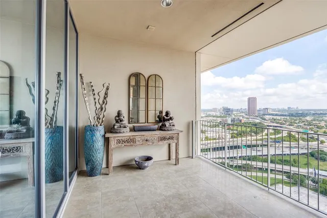 $829,000 | 1717 Arts Plaza, Unit 1808, Dallas, TX 75201