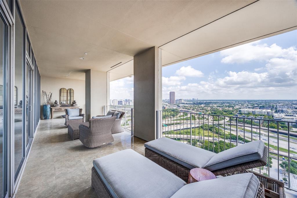 1717 Arts Plaza, Unit 1808 Dallas, TX 75201 - Photo 26 of 30 Balcony featuring a view of city