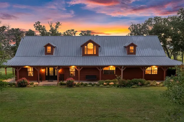 front view of house with a yard