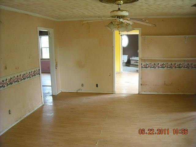 385 Thompson Road Hemingway, SC 29554 - Photo 11 of 15