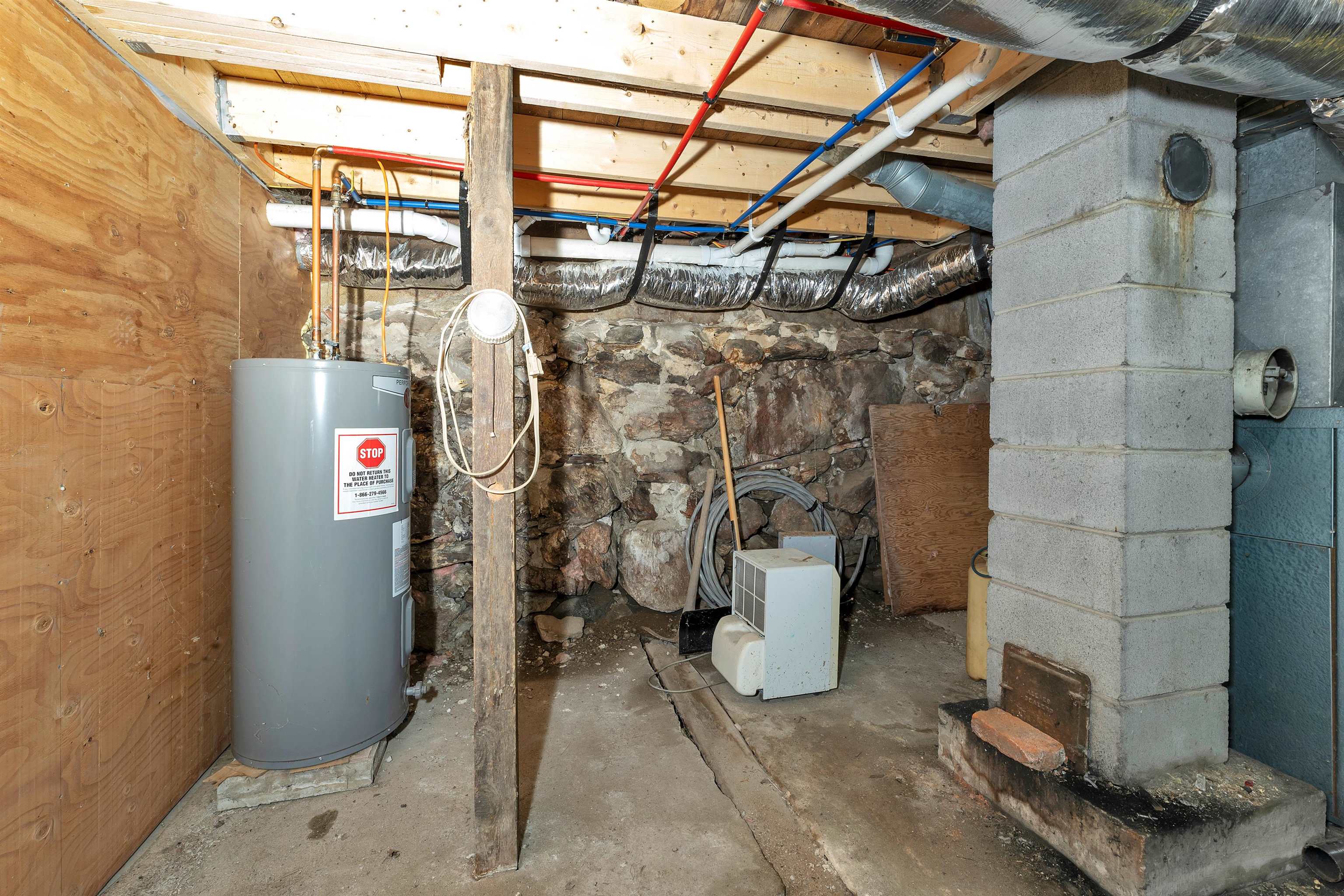 66 Main Street Milton, NH 03852 - Photo 26 of 59