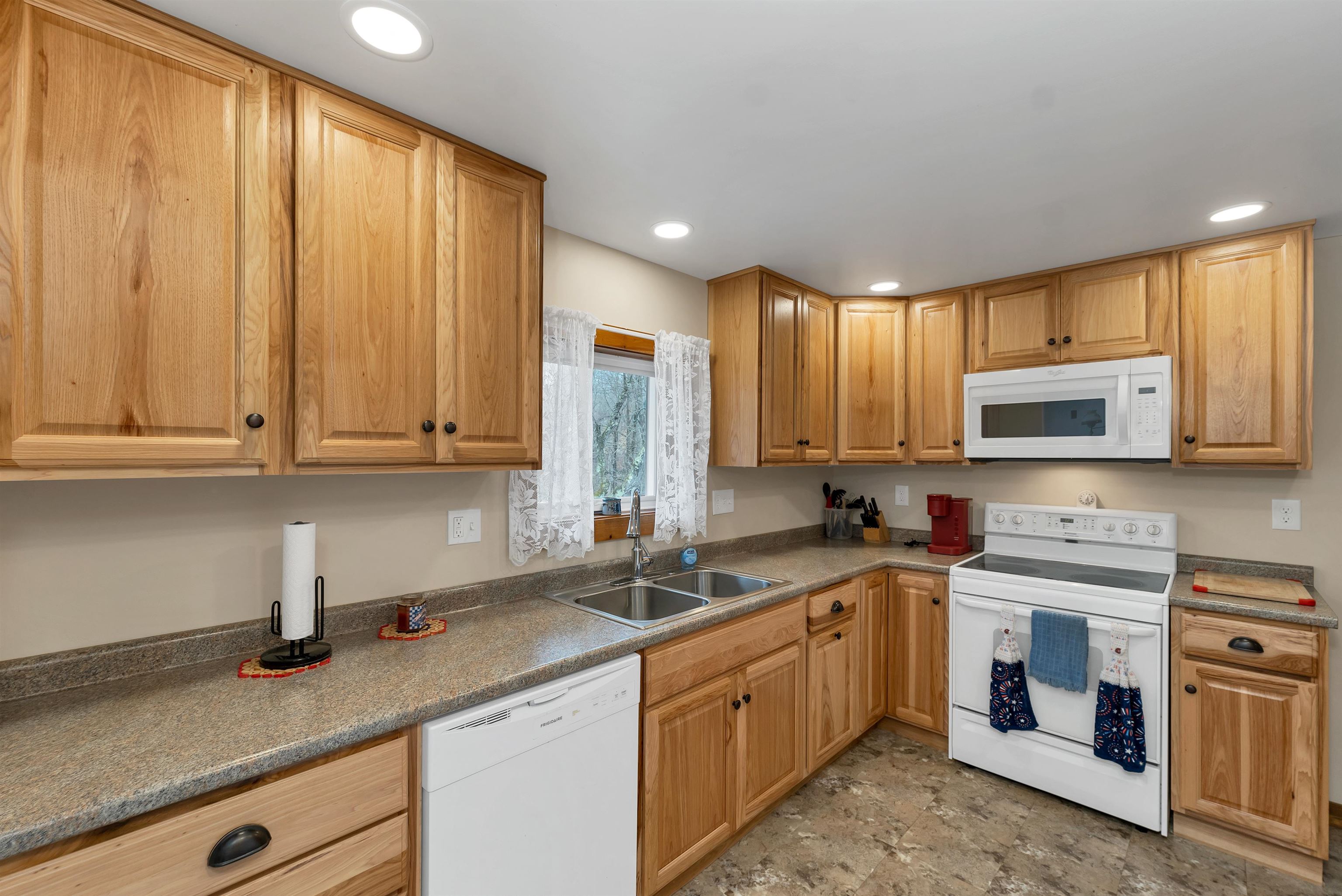 66 Main Street Milton, NH 03852 - Photo 39 of 59