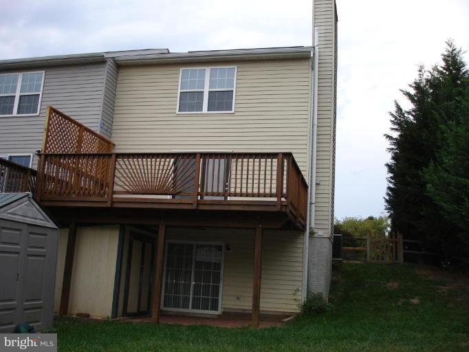 6247 Meadowcroft Road Sykesville, MD 21784 - Photo 3 of 30 Exterior (Rear)