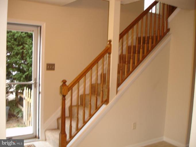 6247 Meadowcroft Road Sykesville, MD 21784 - Photo 27 of 30 Staircase