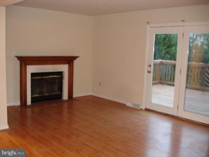 6247 Meadowcroft Road Sykesville, MD 21784 - Photo 6 of 30 Living Room #2