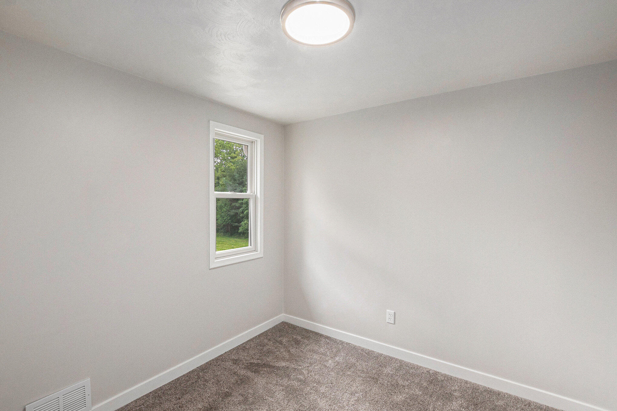 2260 Milton Road Williamston, MI 48895 - Photo 30 of 53 025_file_575