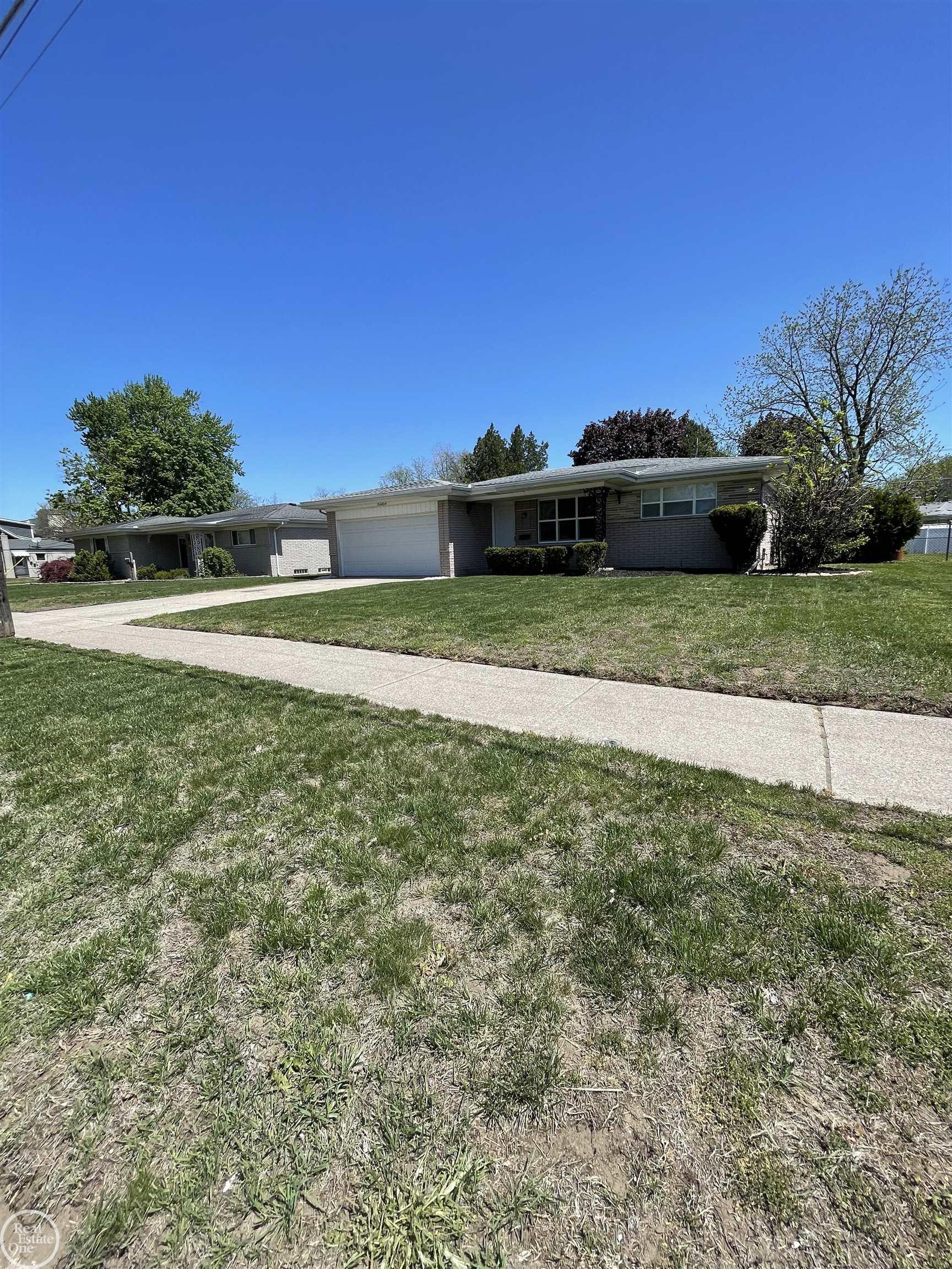 26404 Burg Road Warren, MI 48089 - Photo 2 of 35 50174300-ab65a8de-1967-416d-9448-ca930c37bbb5.JPG