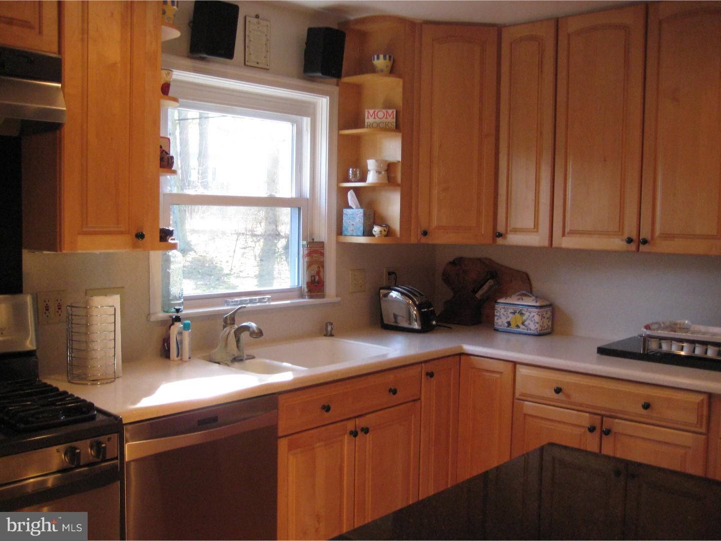 2724 North Kent Road Broomall, PA 19008 - Photo 11 of 25 Gallery Image 11