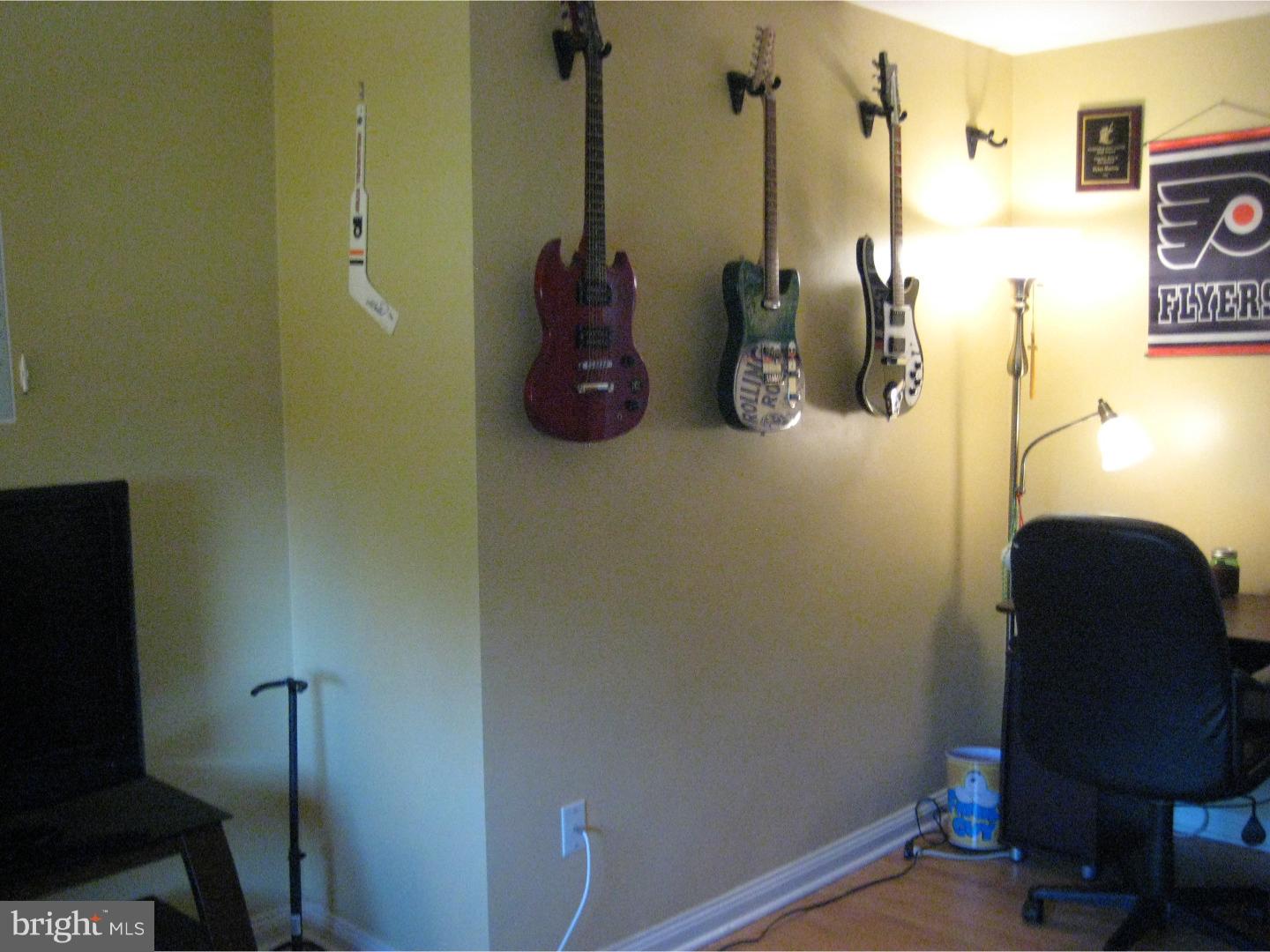 2724 North Kent Road Broomall, PA 19008 - Photo 14 of 25 Gallery Image 14