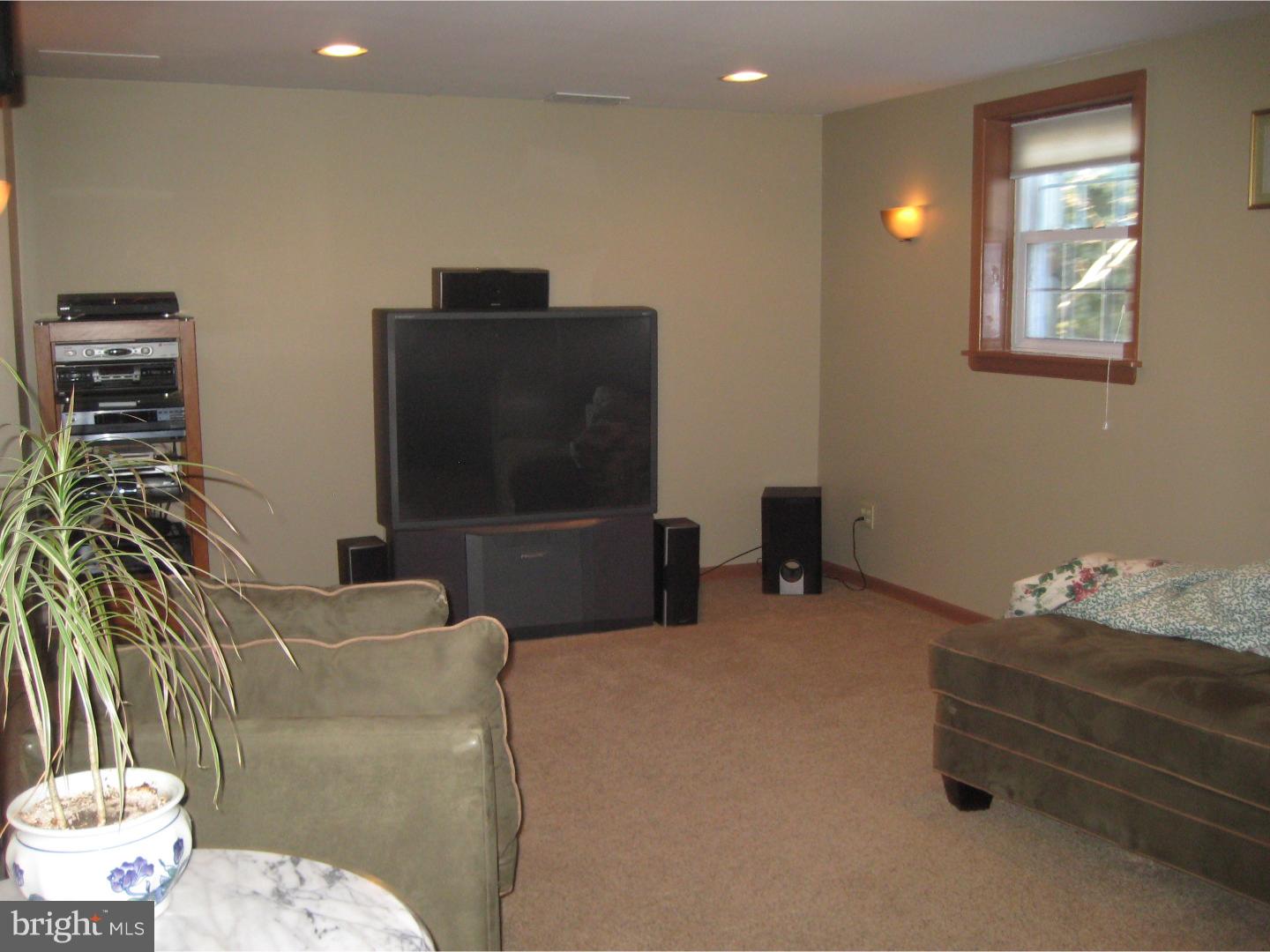 2724 North Kent Road Broomall, PA 19008 - Photo 20 of 25 Gallery Image 20