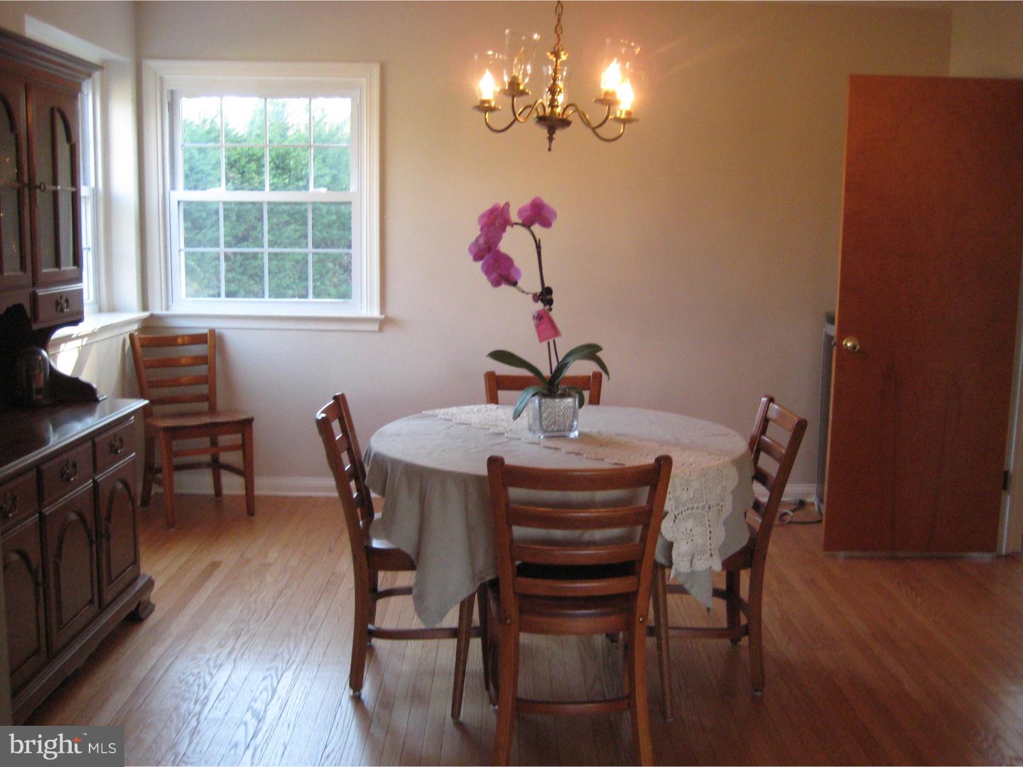 2724 North Kent Road Broomall, PA 19008 - Photo 7 of 25 Gallery Image 7