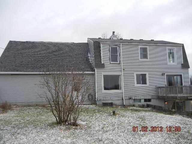 6491 Byron Road Howell, MI 48855 - Photo 9 of 13 DSCN1239.JPG
