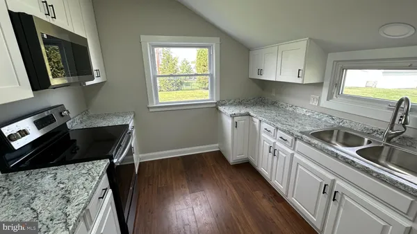 $359,000 | 206 2nd Street, Shenandoah, VA 22849