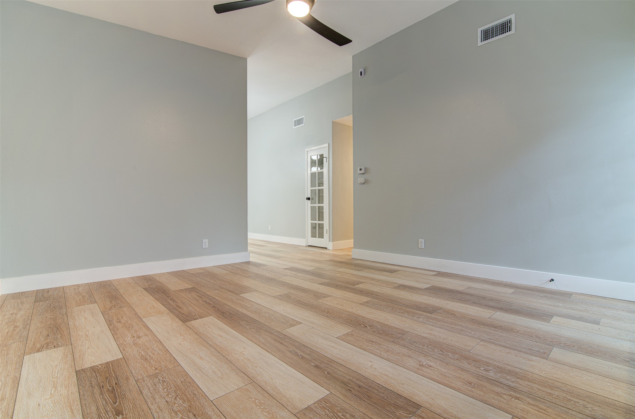 4707 Manchaca Road Austin, TX 78745 - Photo 5 of 23
