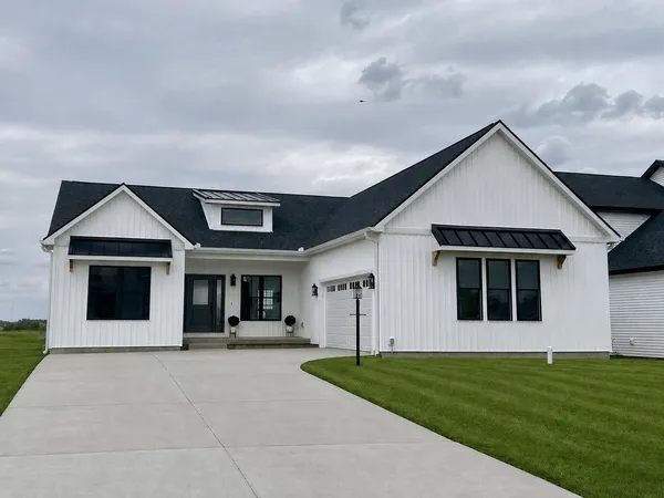 $455,000 | 3914 Jade Drive, Champaign, IL 61822