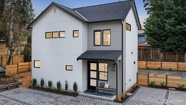 $1,159,889 | 9513 132nd Avenue Northeast, Kirkland, WA 98033