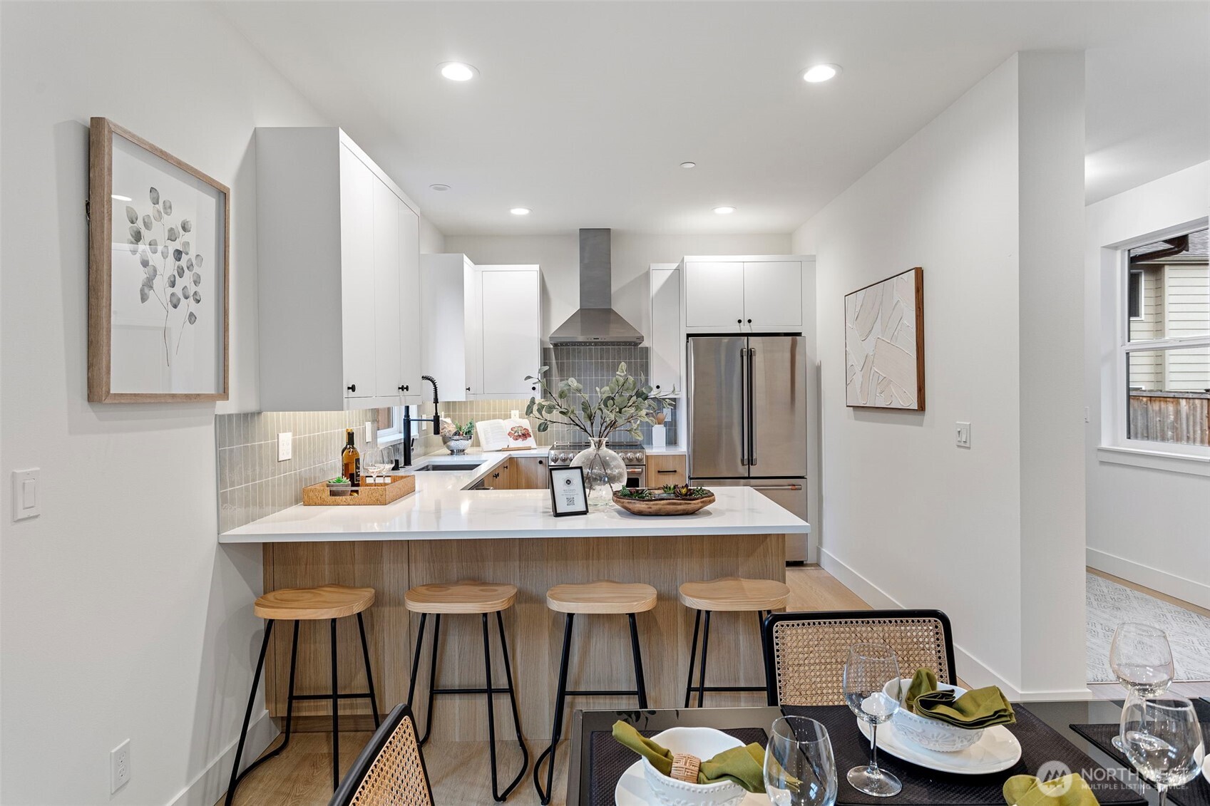 9513 132nd Avenue Northeast Kirkland, WA 98033 - Photo 5 of 27