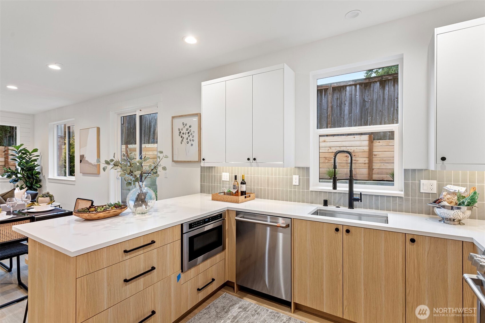 9513 132nd Avenue Northeast Kirkland, WA 98033 - Photo 7 of 27