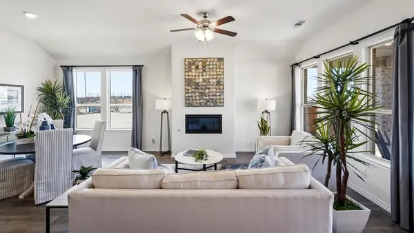 $2,400 | 2152 Mantua Farm Boulevard, Anna, TX 75409