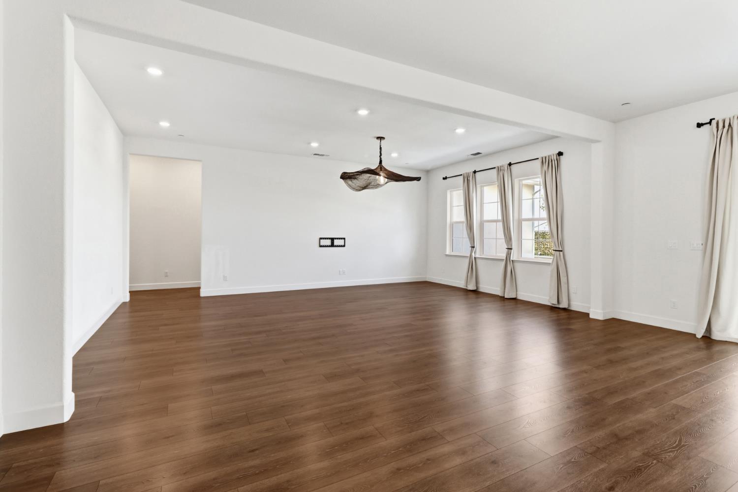 7606 Afonso Way Elk Grove, CA 95757 - Photo 3 of 79