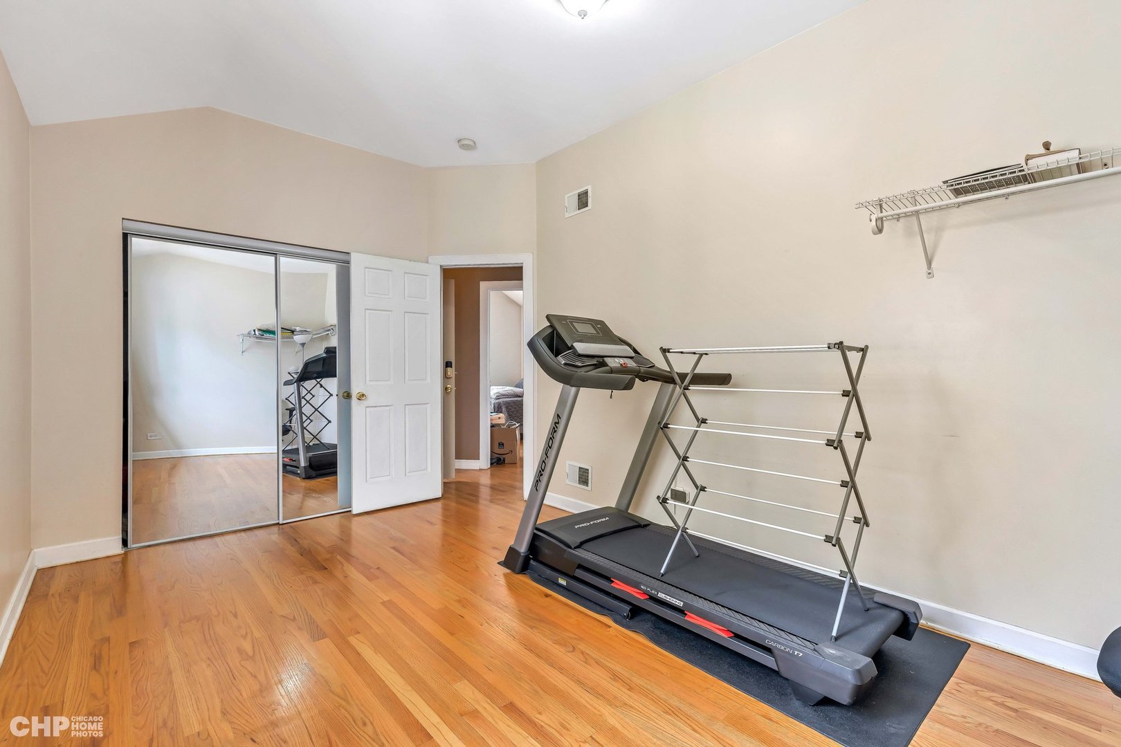2931 North Rutherford Avenue Chicago, IL 60634 - Photo 20 of 37 a view of a room with gym equipment