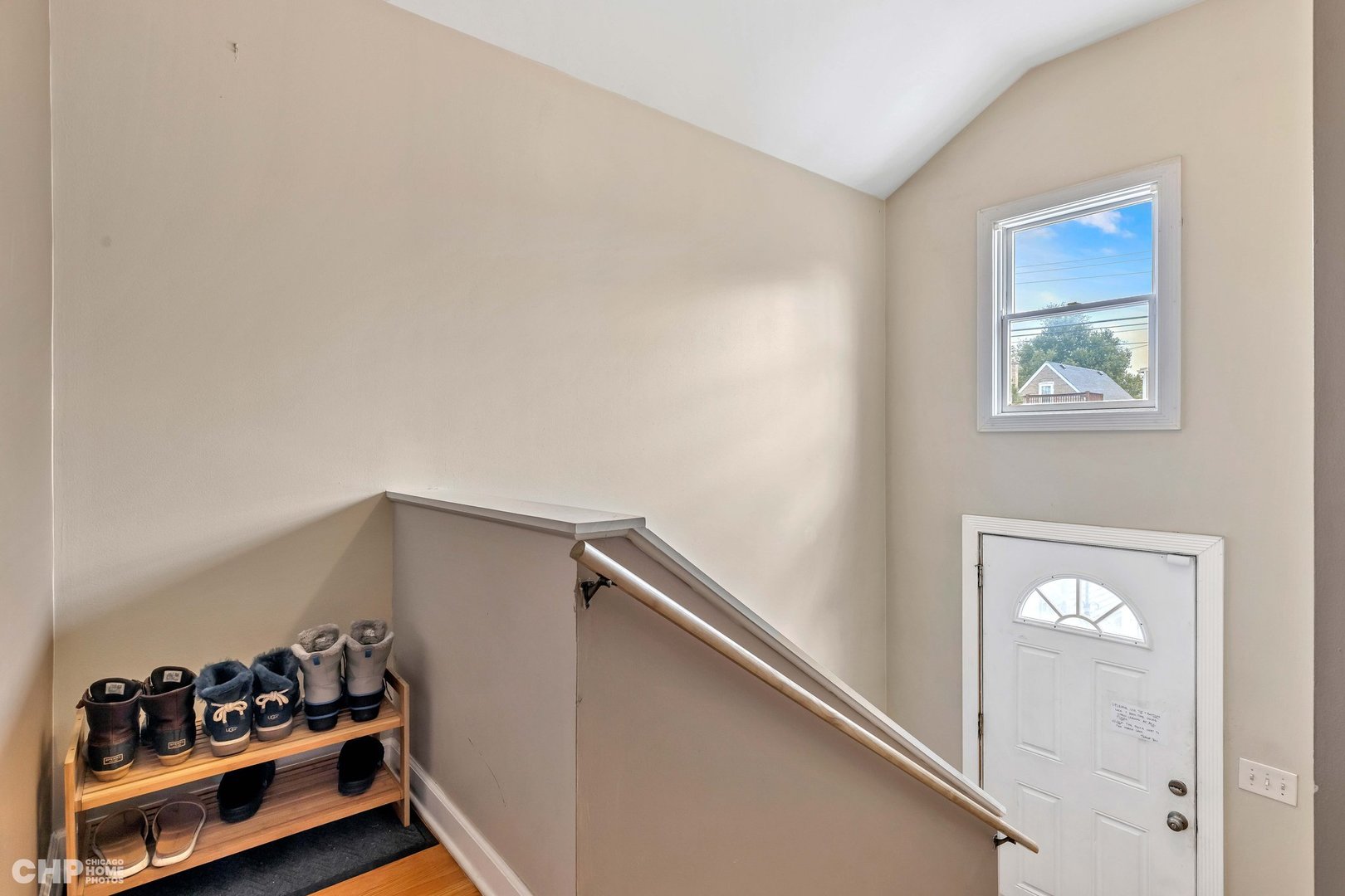 2931 North Rutherford Avenue Chicago, IL 60634 - Photo 22 of 37 a view of a hallway with workspace