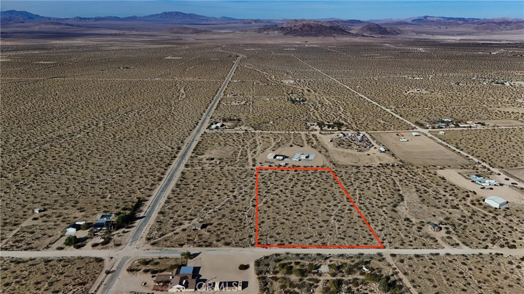 779 Quail Bush Road Johnson Valley, CA 92285 - Photo 2 of 10 a view of water heater room