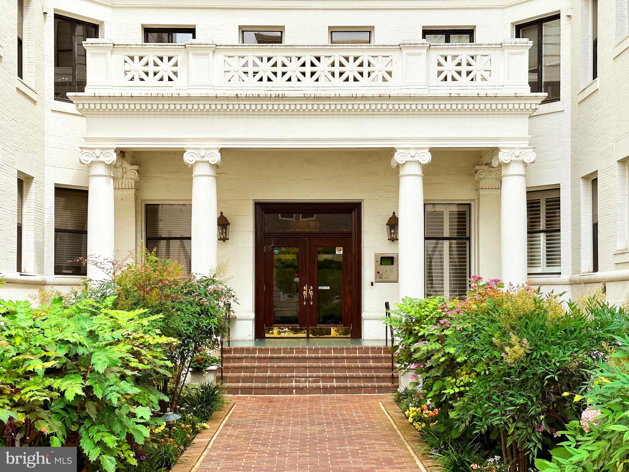 2123 California Street Northwest, Unit A2 Washington, DC 20008 - Photo 3 of 25 Entrance