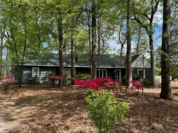 $348,000 | 1800 Forest Hill Drive, Greenville, NC 27858