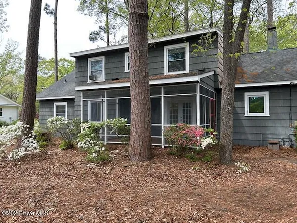 $348,000 | 1800 Forest Hill Drive, Greenville, NC 27858