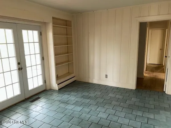 $348,000 | 1800 Forest Hill Drive, Greenville, NC 27858