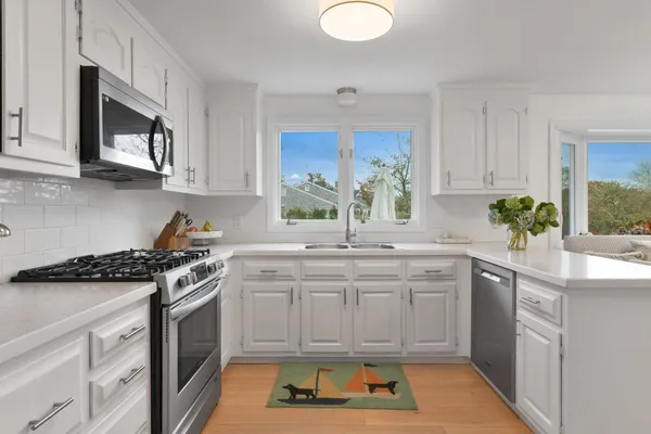 $1,349,000 | 7 Oxford Drive, Cotuit, MA 02635