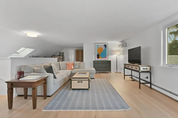 $1,349,000 | 7 Oxford Drive, Cotuit, MA 02635