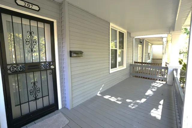 a view of a house with porch