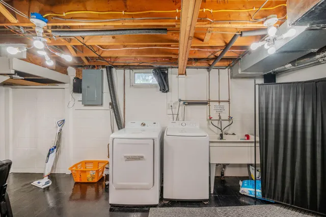 $189,900 | 453 17th Street, Windom, MN 56101