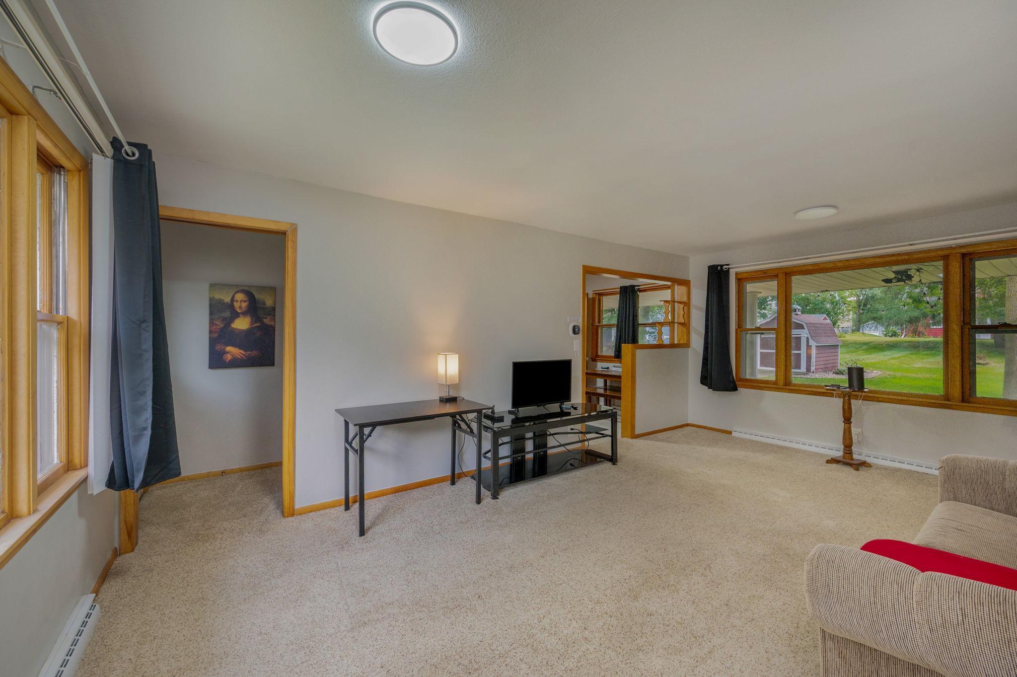 453 17th Street Windom, MN 56101 - Photo 5 of 35